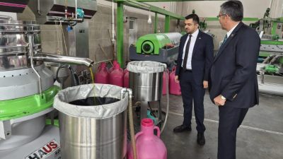 Anahtar Parti Manisa İl Başkanı Şakircan Dinç, Akhisar’ın Zeytinliova Mahallesi’nde