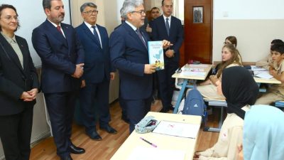 Milli Eğitim Bakanlığı, "Hakan ve Bilge'nin Türk Dünyası Yolculuğu" ile