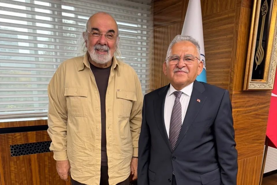 Kayseri Büyükşehir Belediye Başkanı Dr. Memduh Büyükkılıç, Cumhuriyet’in kuruluşunun 103’üncü