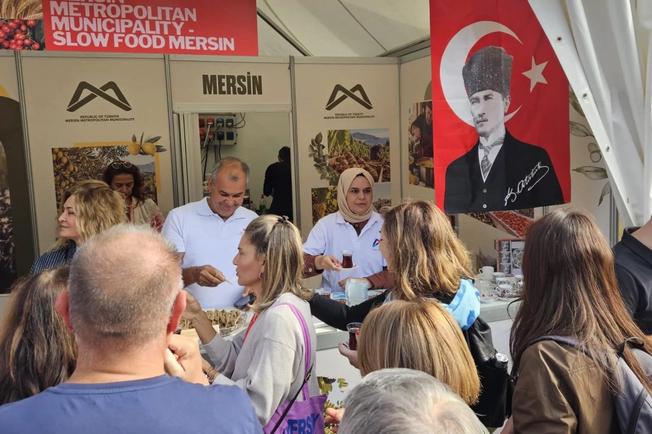 Mersin Büyükşehir Belediyesi, kentin yöresel ürünlerini İtalya’nın Torino kentinde düzenlenen