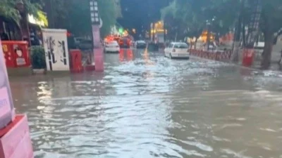 Mersin’de akşam saatlerinde aniden bastıran ve yaklaşık 1 saat süren