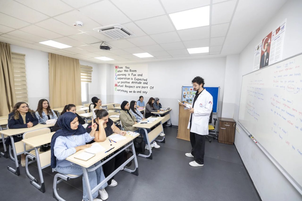 Mersin Büyükşehir Belediyesi, vatandaşların kişisel ve mesleki gelişimlerine katkı sunmak