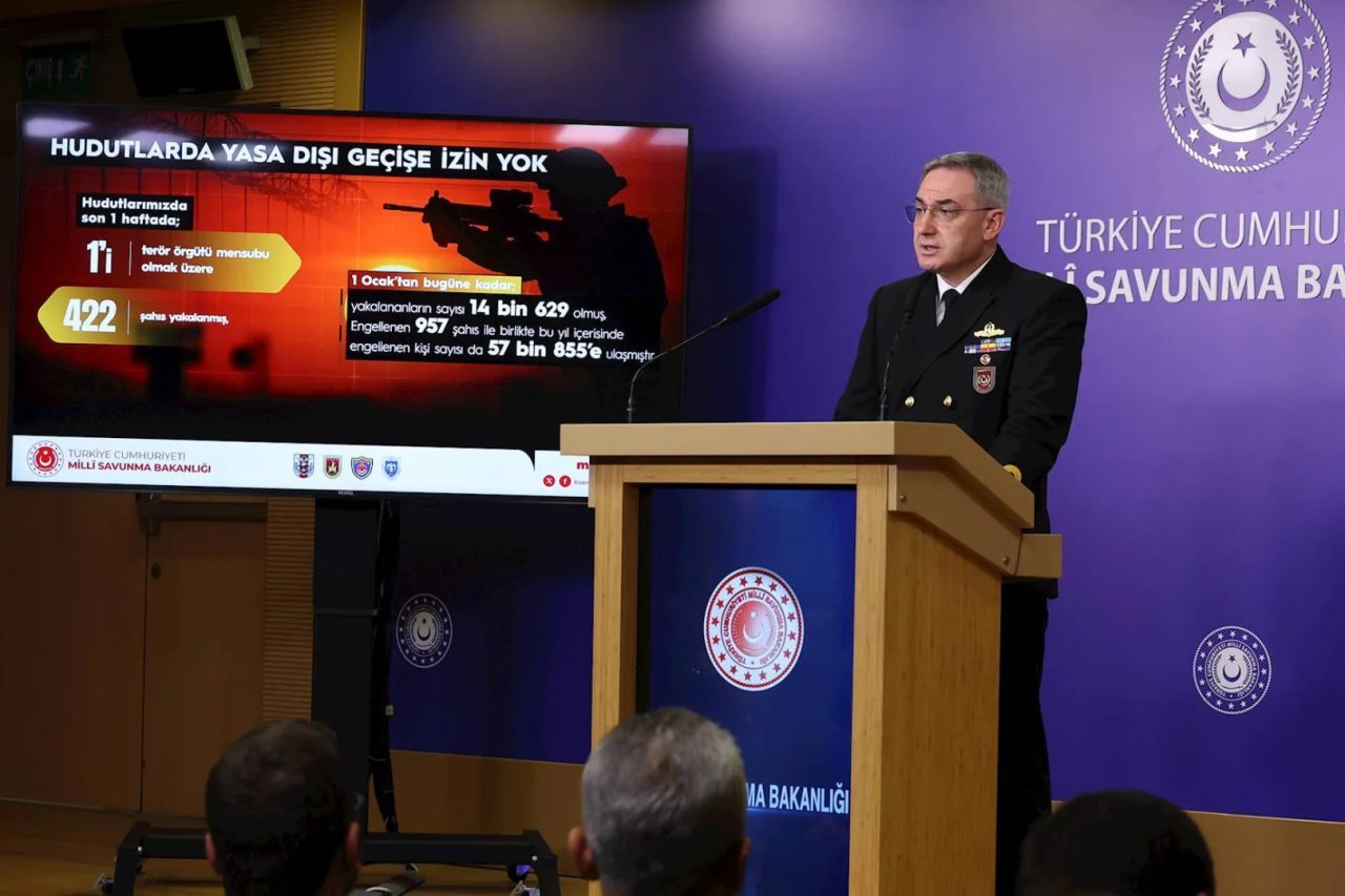 Milli Savunma Bakanlığı, haftalık basın bilgilendirme toplantısında terörle mücadele ve