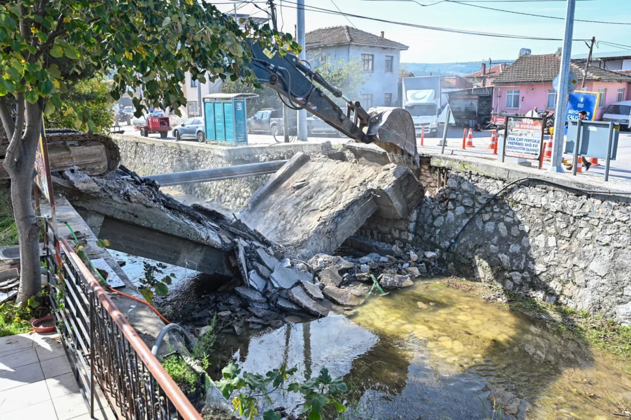 Bursa Büyükşehir Belediyesi, Mudanya ilçesine bağlı Çekrice Mahallesi’nde ekonomik ömrünü