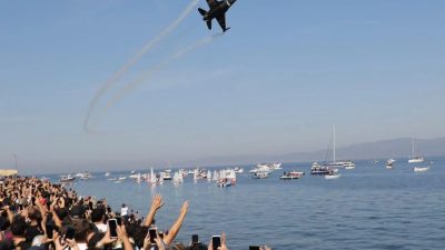 Mudanya Mütarekesi’nin 104. yıl dönümü etkinlikleri kapsamında düzenlenen SoloTürk gösterisi