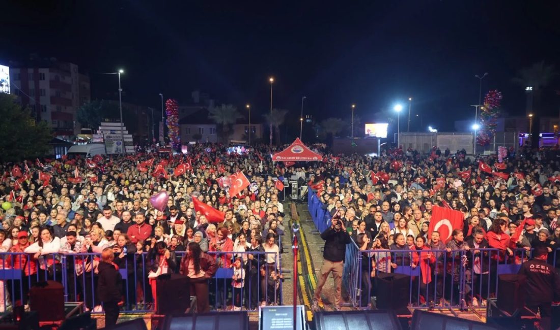 Muğla'da Dalaman Belediyesi tarafından Cumhuriyet’in 103’üncü yıl dönümü dolayısıyla düzenlenen