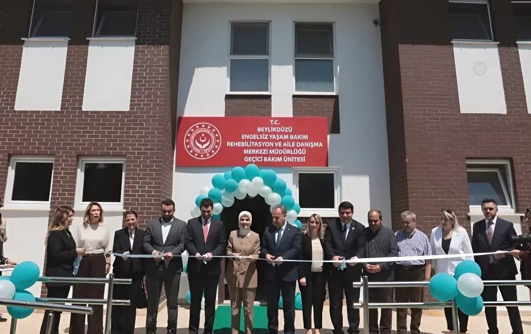 Aile ve Sosyal Hizmetler Bakanı Mahinur Özdemir Göktaş, engelli bireylerin