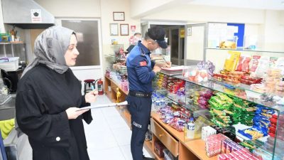 Trabzon Büyükşehir Belediyesi Zabıta Dairesi Başkanlığı ekipleri, öğrencilerin sağlıklı ve