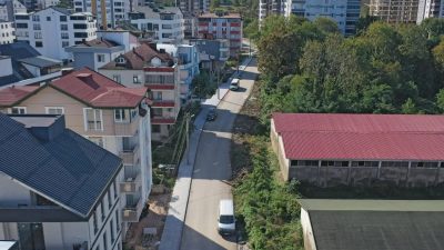 Ordu Büyükşehir Belediyesi Fatsa Dolunay Mahallesi’nde kaldırım çalışmalarına devam ediyor.