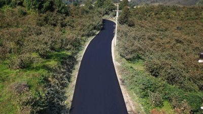 Ordu Büyükşehir Belediyesi İkizce’de bulunan 5 km’lik güzergahta sıcak asfalt