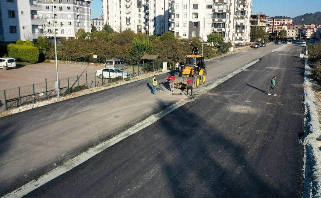Ordu Büyükşehir Belediyesi Altınordu ilçesi Cumhuriyet Mahallesi’nde bulunan güzergahta sıcak