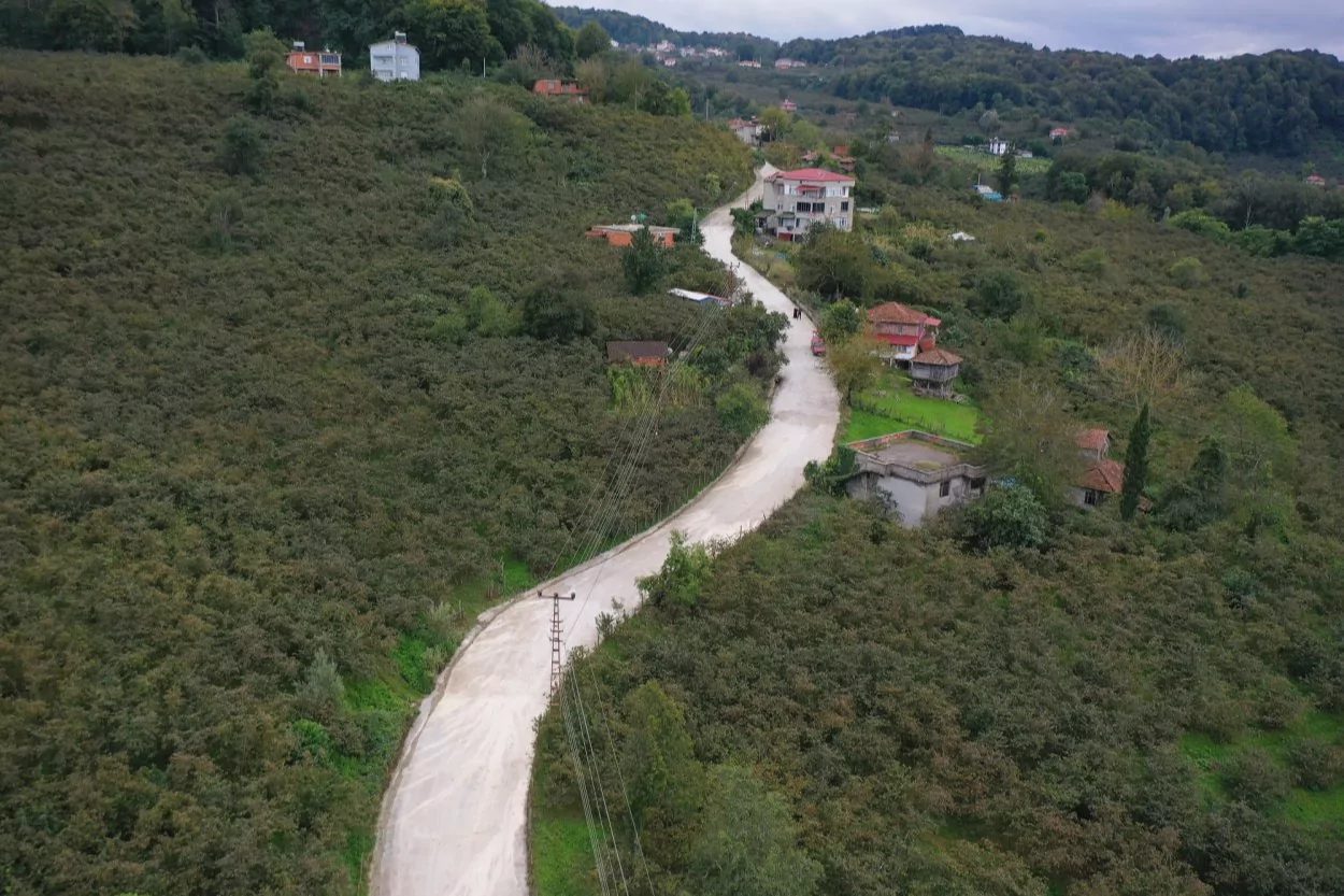 Ordu Büyükşehir Belediyesi, Ünye Çatak Mahallesi’nde İkizce karayoluna bağlantı sağlayan