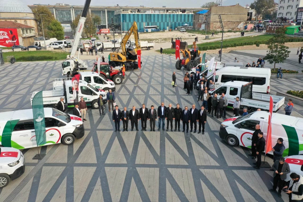 Bursa'da Osmangazi Belediyesi, ilçede yaşayan vatandaşlara daha güçlü ve kaliteli