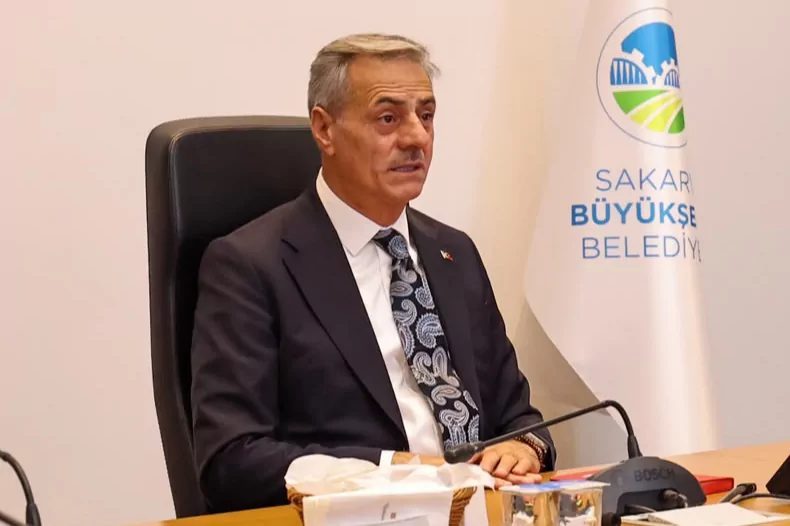 Sakarya Büyükşehir Belediye Başkanı Yusuf Alemdar, 16 ilçe belediye başkanıyla