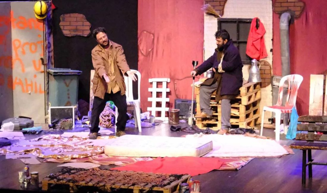 Sakarya Büyükşehir Ekim Kültür Sanat Etkinlikleri, “Kayık Dünya” adlı tiyatro