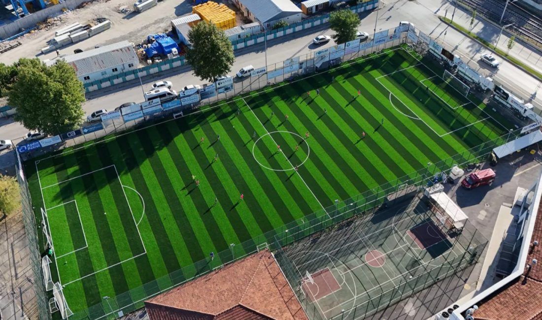 Sakarya Büyükşehir Belediyesi, sporda hayata geçirdiği tarihi yatırımlara yenilerini ekliyor.