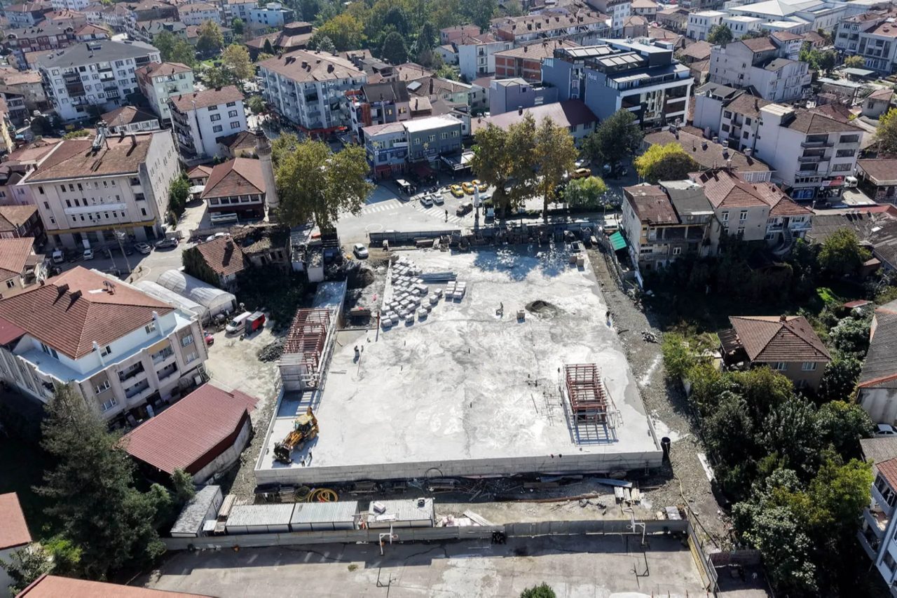 Sakarya Büyükşehir Belediyesi, 16 ilçenin tamamını adil ve eşit hizmet
