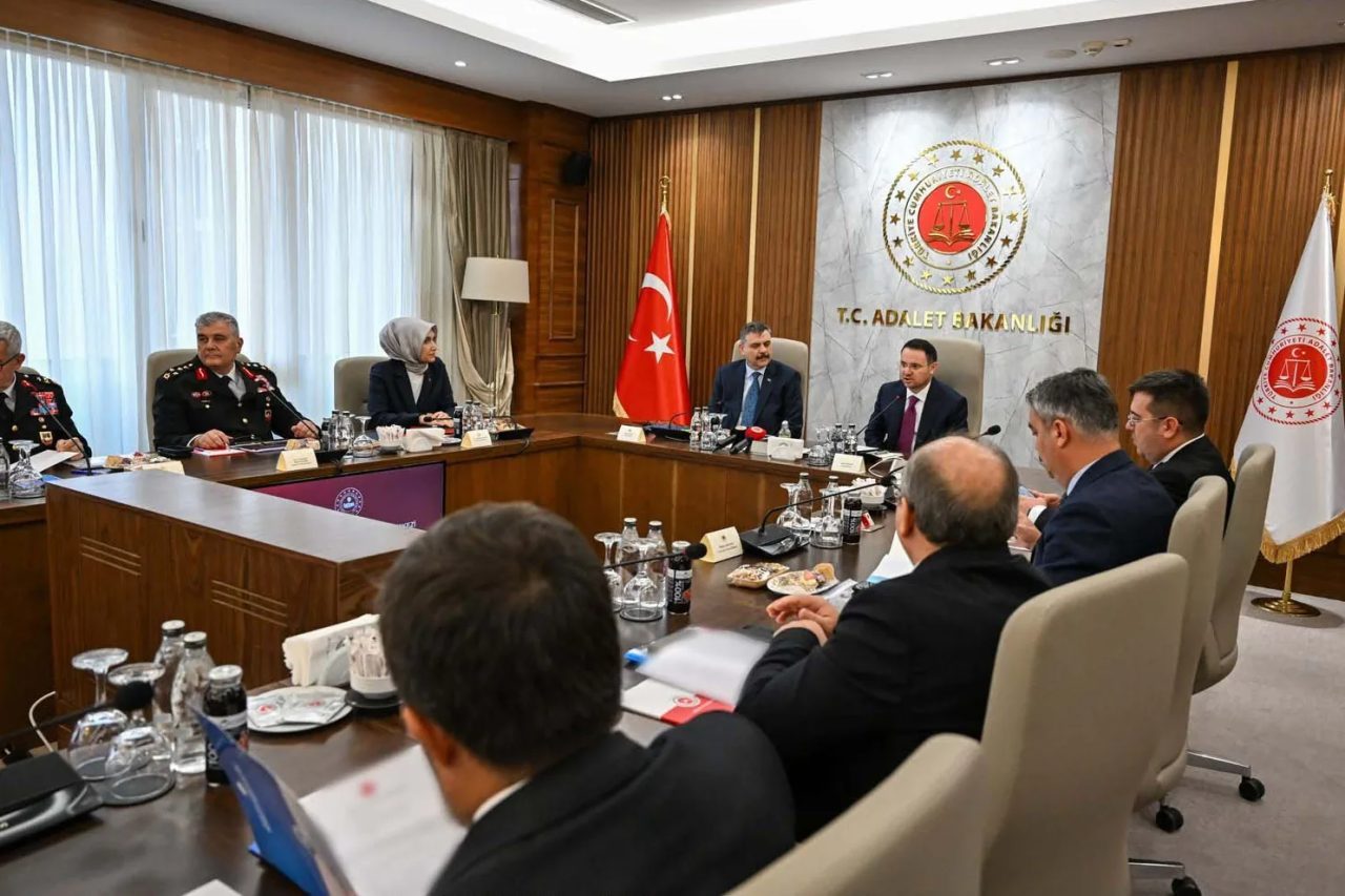 Adalet Bakanı Akın Gürlek, İçişleri Bakanı Mustafa Çiftçi ile görüşerek