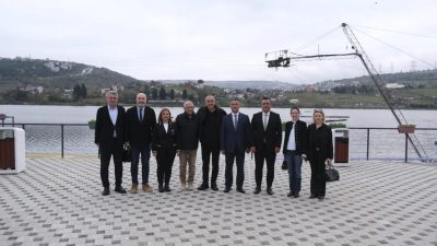 İzmit Belediye Başkan Vekili Lütfü Obuz, Sunay Akın’ı Bıçkıdere Göleti