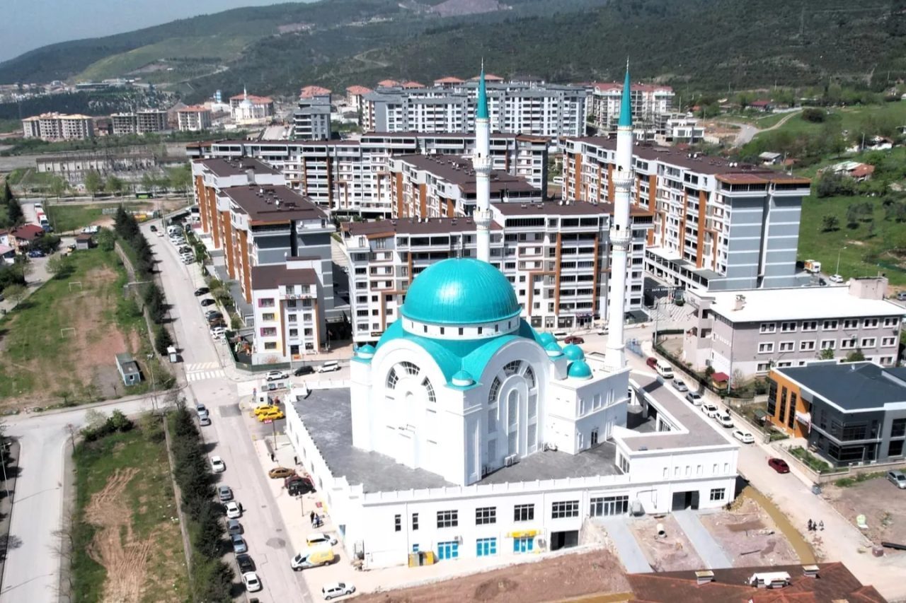 Kocaeli Büyükşehir Belediyesi, camilerin bakım ve onarımından yeni ibadethanelerin yapımına