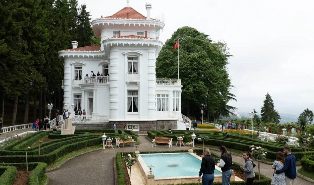 Trabzon Büyükşehir Belediyesi, Cumhuriyet Bayramı’nın 103’üncü yıl dönümü dolayısıyla Atatürk