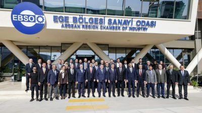İzmir Büyükşehir Belediye Başkanı Cemil Tugay ile AK Parti Genel