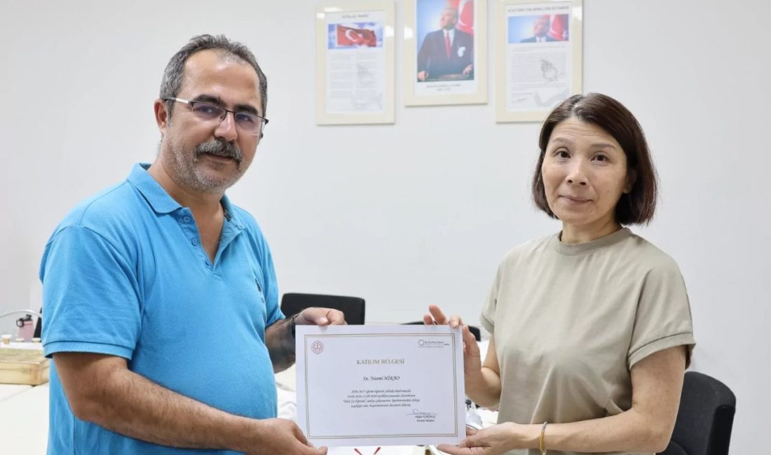 Bursa Olgunlaşma Enstitüsü El Nakışları Sanat Evi (Yaşayan Müze), geleneksel