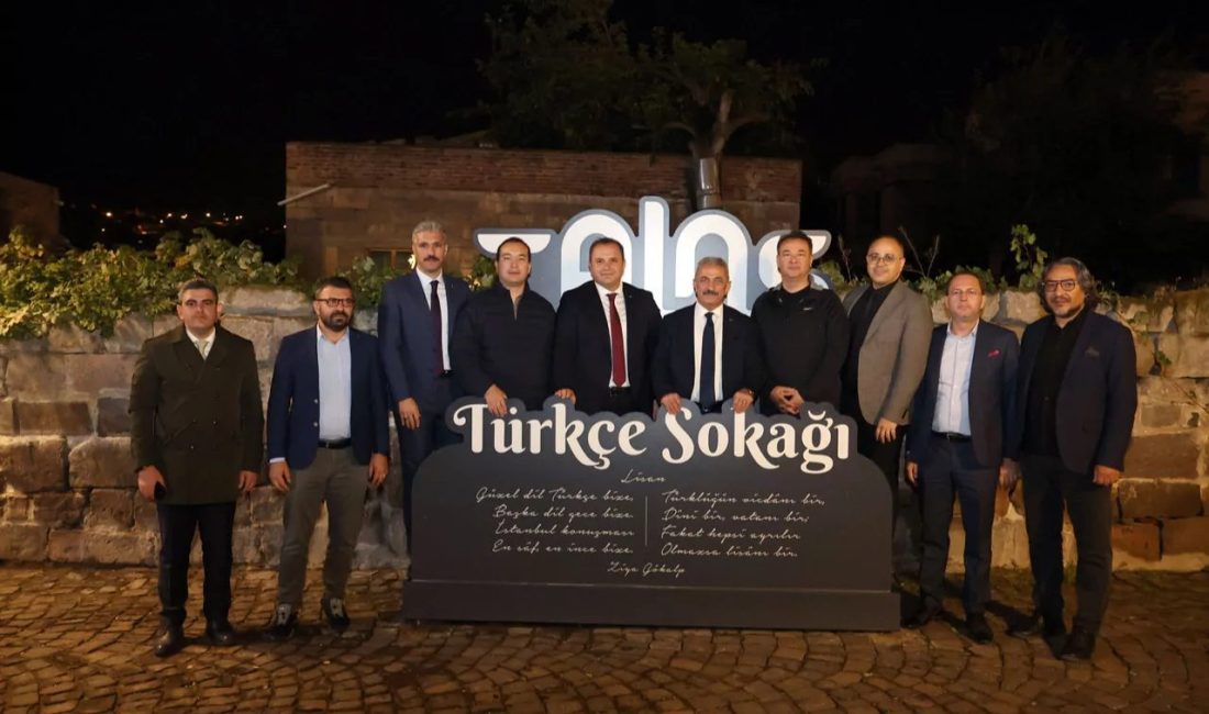 Kayseri’de gerçekleştirilen TÜRKSOY 7. Kıdemli Memurlar Toplantısı kapsamında Talas’a gelen