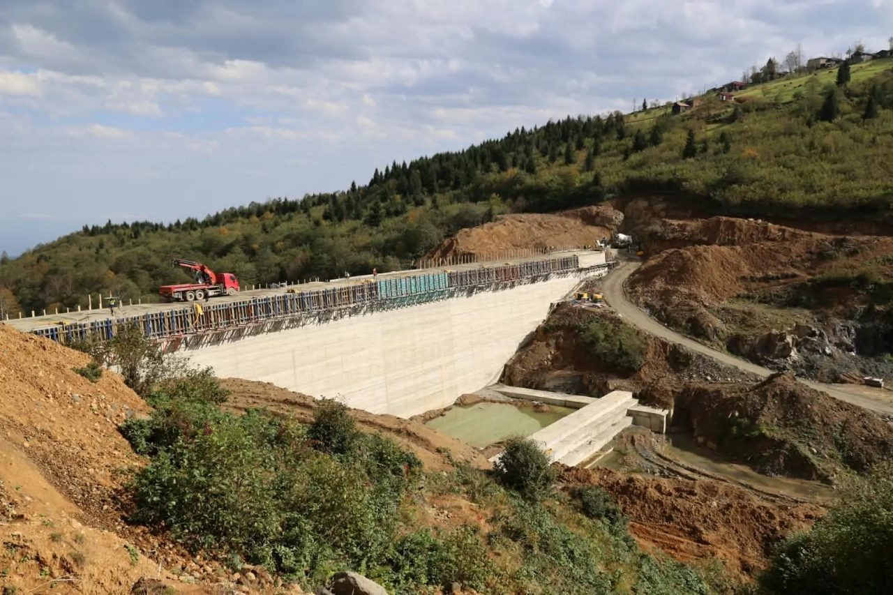 Trabzon Büyükşehir Belediye Başkanı Ahmet Metin Genç, DSİ Genel Müdürü