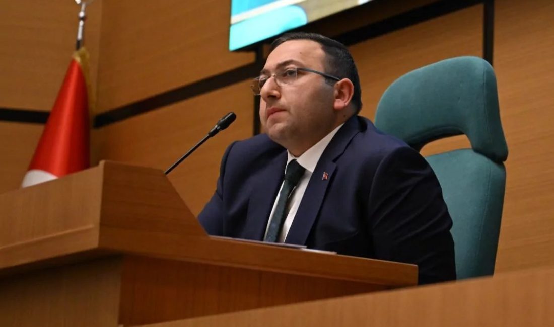 İstanbul’daki şiddetli yağış sırasında sahadaki çalışmaları takip eden Üsküdar Belediye