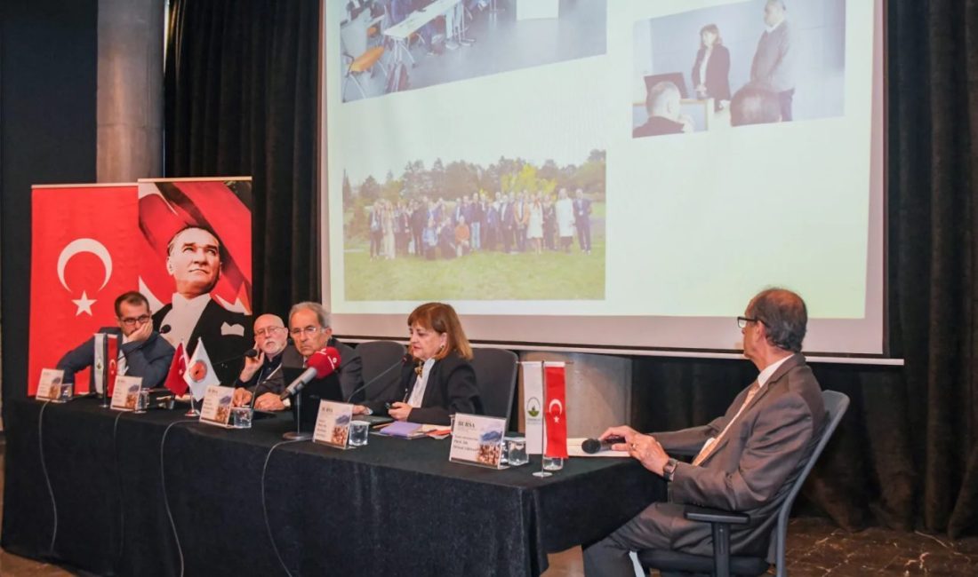 Osmangazi Belediyesi, Bursa'nın fethinin 700. yılı etkinlikleri kapsamında “Geçmiş ve