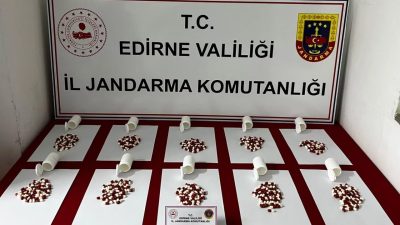 Edirne'nin Uzunköprü ilçesinde jandarma ekiplerinin düzenlediği ortak operasyonda, uyuşturucu nitelikli