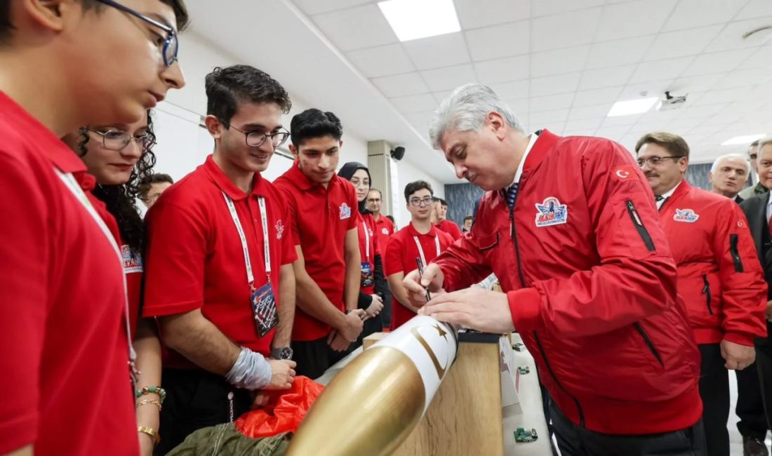 Sakaryalı öğrenciler, TEKNOFEST 2026 Türkiye finallerinde elde ettiği derecelerle bilim