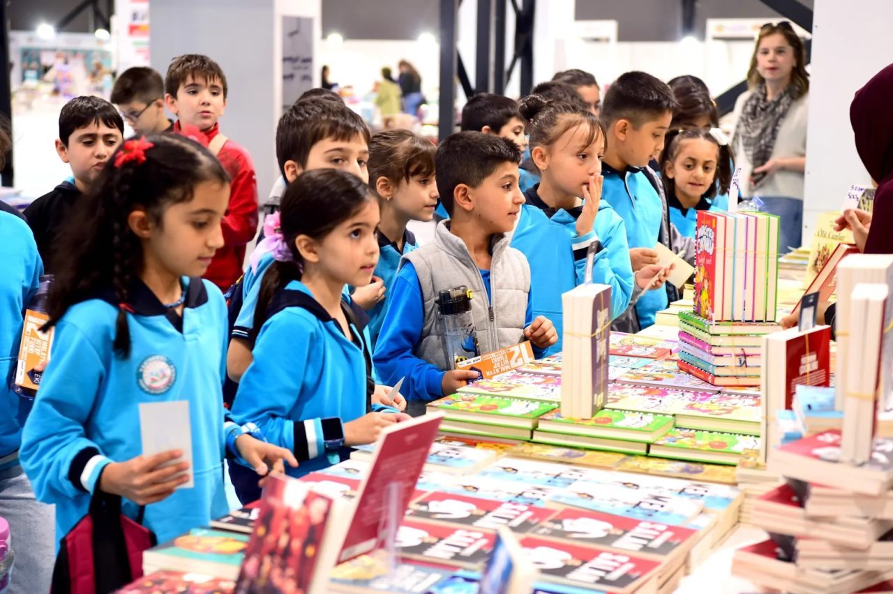 12. Malatya Kitap Fuarı’na katılan yazarlar, Malatyalı kitapseverlerin yoğun ilgisinden