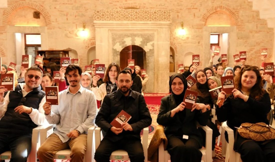 Kocaeli Büyükşehir Belediyesi’nin kitaplar aracılığıyla şehirlerin kültürel mirasını tanıtmayı amaçlayan